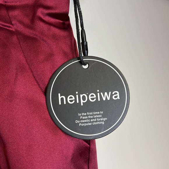 NWT Amazon Burgundy Elastic Waist Satin Pants- XS - Picture 4 of 7